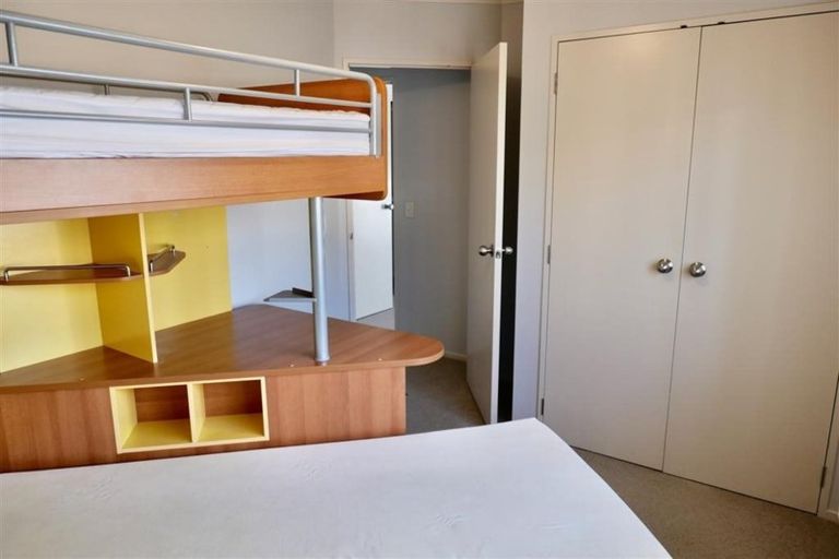 Photo of property in 11 Cognac Place, Henderson, Auckland, 0612