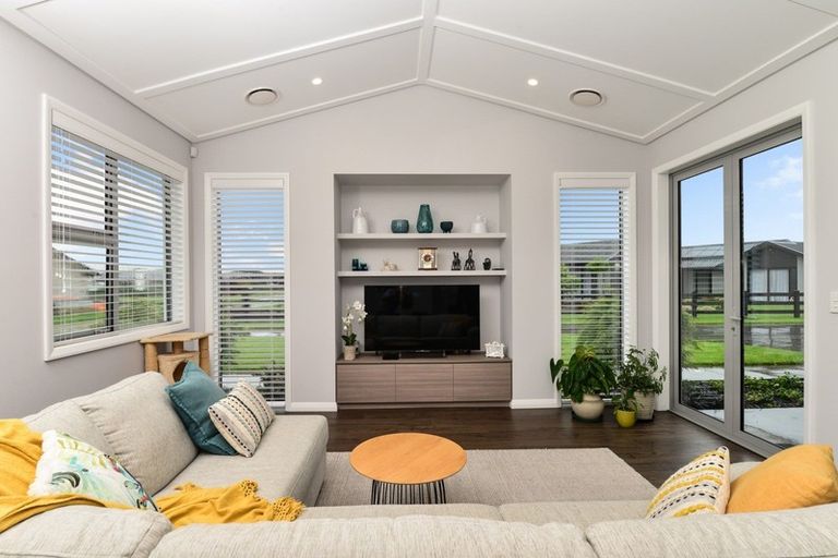 Photo of property in 33 Mike Smith Drive, Cambridge, 3434