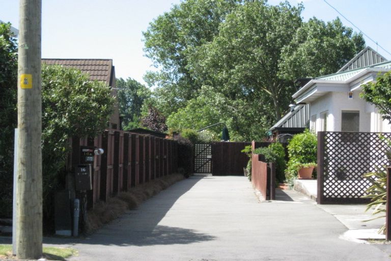 Photo of property in 16 Wittys Road, Avonhead, Christchurch, 8042
