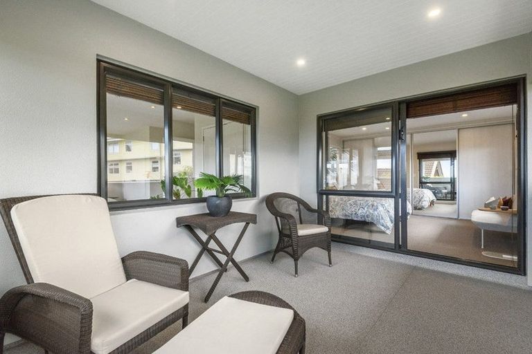 Photo of property in 23a Peter Terrace, Castor Bay, Auckland, 0620