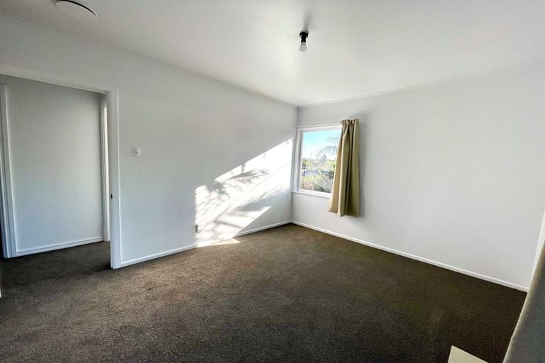 Photo of property in 47 School Road, Te Atatu South, Auckland, 0610