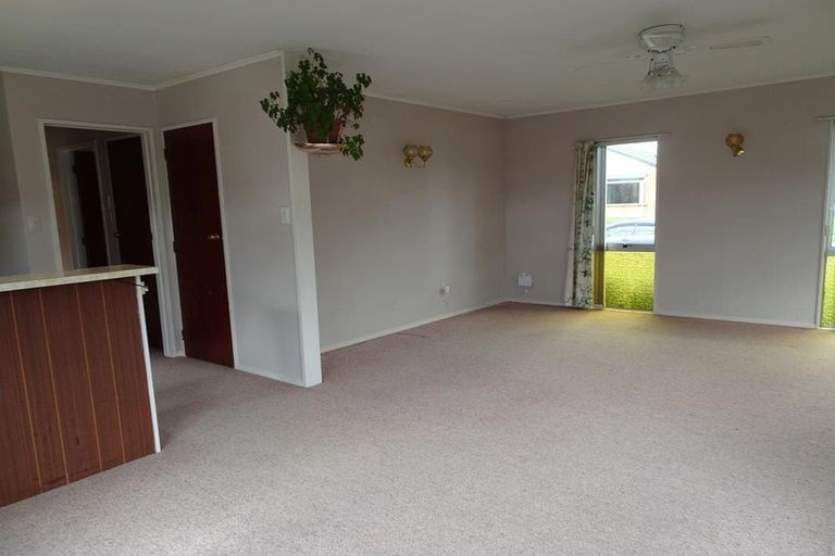 Photo of property in 12 Jeffares Place, Taradale, Napier, 4112