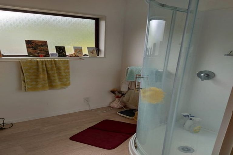 Photo of property in 4a Luckie Street, Tawa, Wellington, 5028