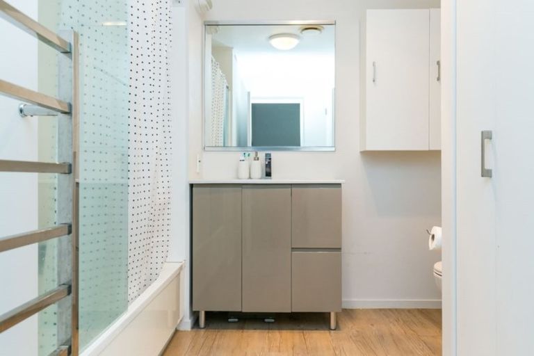 Photo of property in Dixonlane Apartments, 9/7 Feltex Lane, Te Aro, Wellington, 6011
