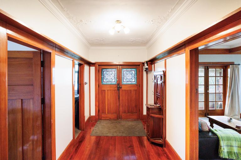 Photo of property in 8 Annandale Avenue, Takaro, Palmerston North, 4410