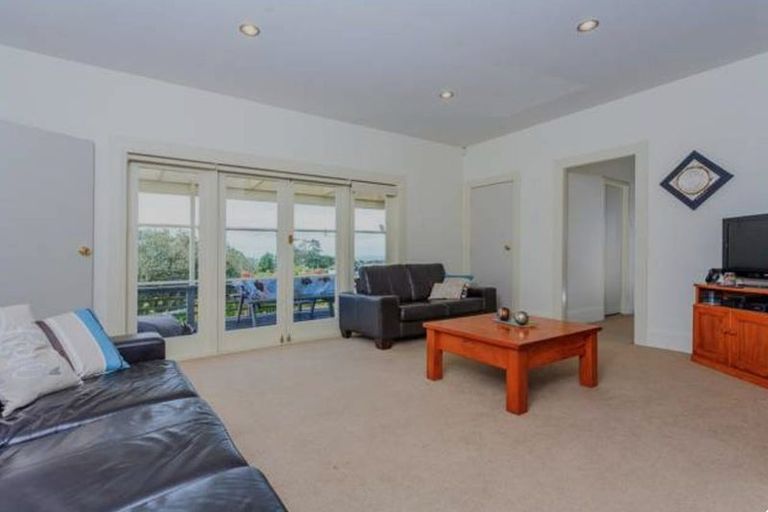 Photo of property in 49 Lonely Track Road, Fairview Heights, Auckland, 0632