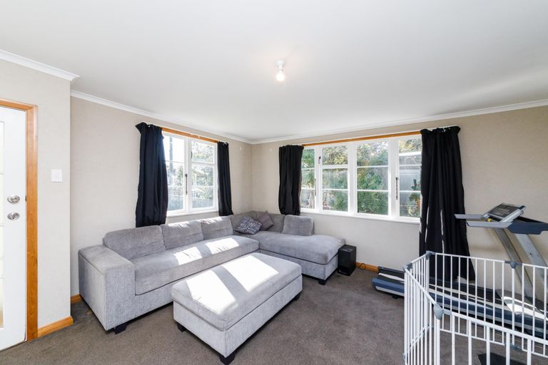 Photo of property in 28 Lower High Street, Marton, 4710