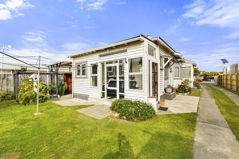 Photo of property in 16 Whiteleigh Avenue, Addington, Christchurch, 8024