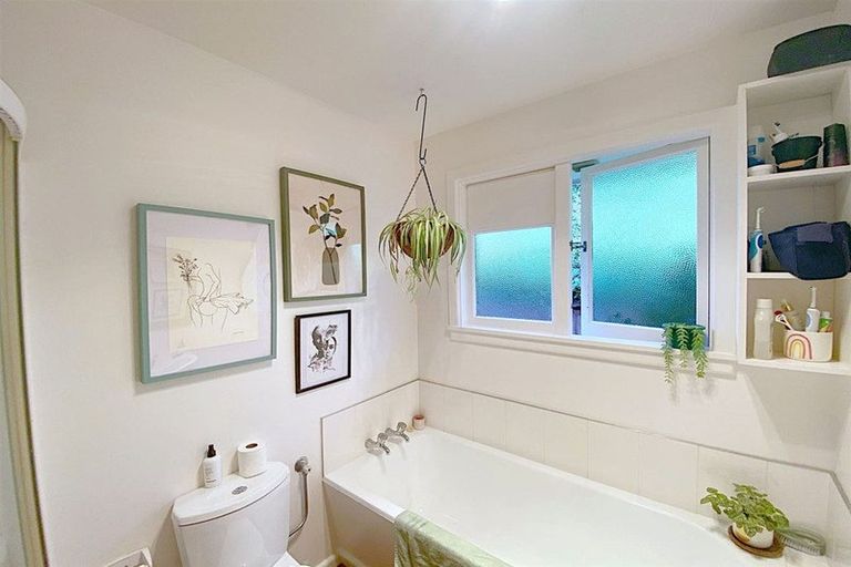 Photo of property in 1/25 Remuera Avenue, Cashmere, Christchurch, 8022