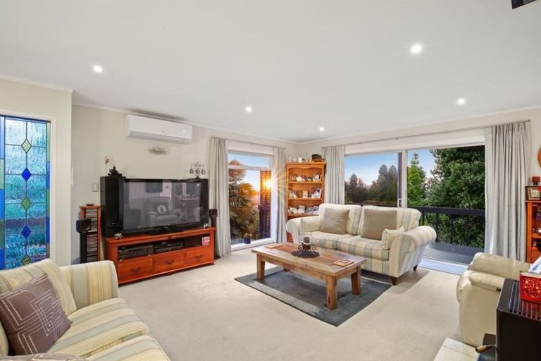 Photo of property in 83a Colwill Road, Massey, Auckland, 0614