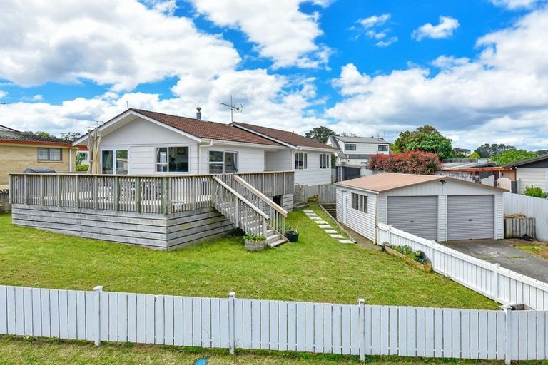 Photo of property in 1 Matipo Drive, Tuakau, 2121