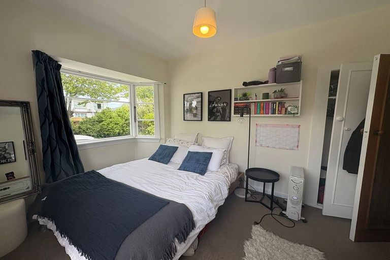 Photo of property in 39 Straven Road, Riccarton, Christchurch, 8011