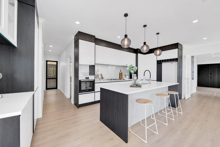 Photo of property in 19 Dungloe Avenue, Flat Bush, Auckland, 2019