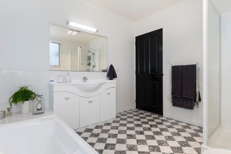 Photo of property in 77b Grace Road, Tauranga South, Tauranga, 3112