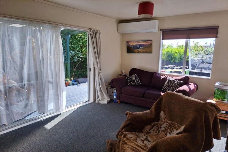 Photo of property in 36 Rimu Street, New Lynn, Auckland, 0600
