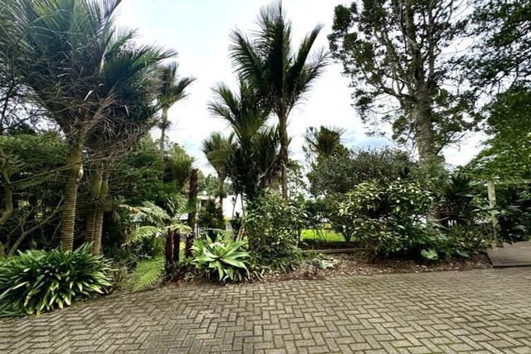 Photo of property in 90 Park Road, Titirangi, Auckland, 0604