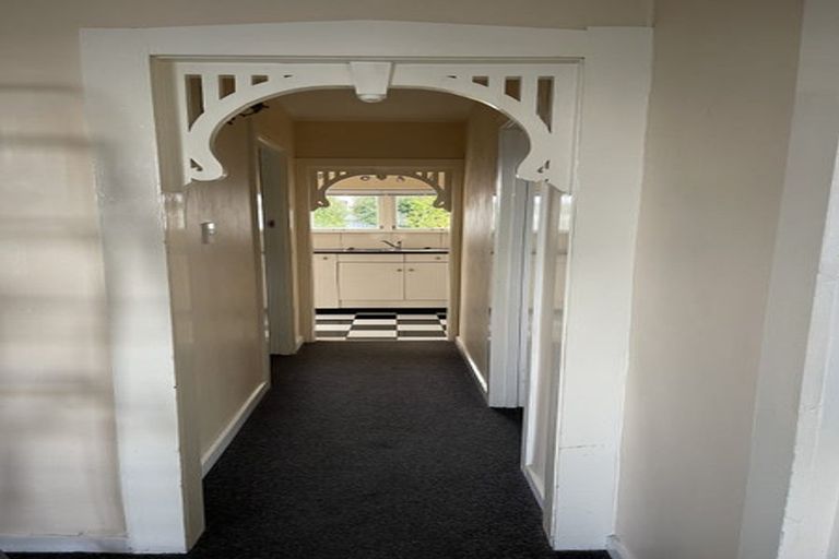 Photo of property in 2 Chaucer Road, Hospital Hill, Napier, 4110