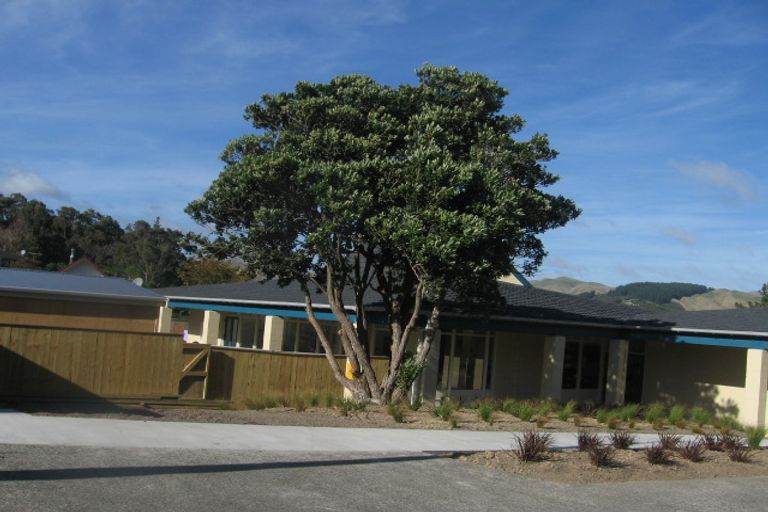 Photo of property in 49a Spinnaker Drive, Whitby, Porirua, 5024