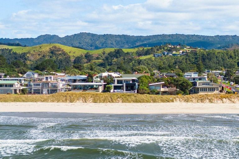 Photo of property in 112 Pohutukawa Crescent, Whangamata, 3620