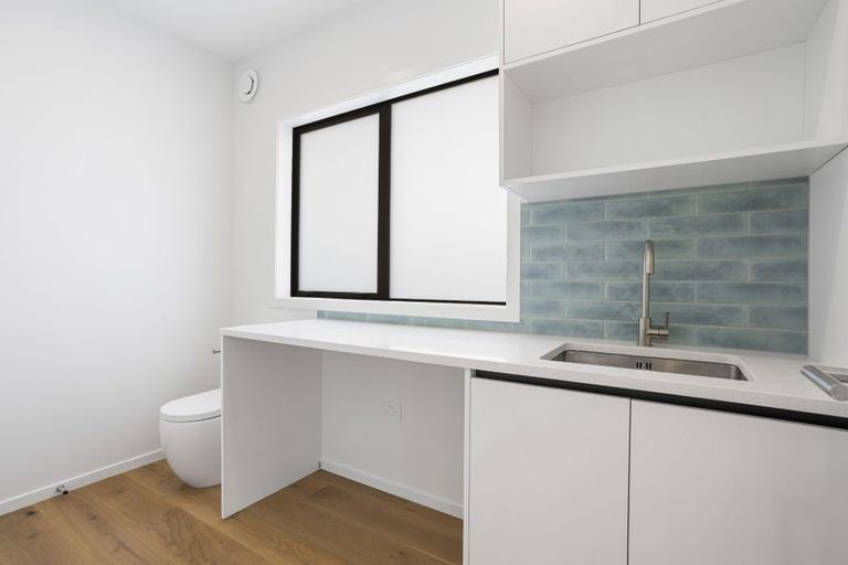 Photo of property in 6 Cranston Street, Torbay, Auckland, 0632