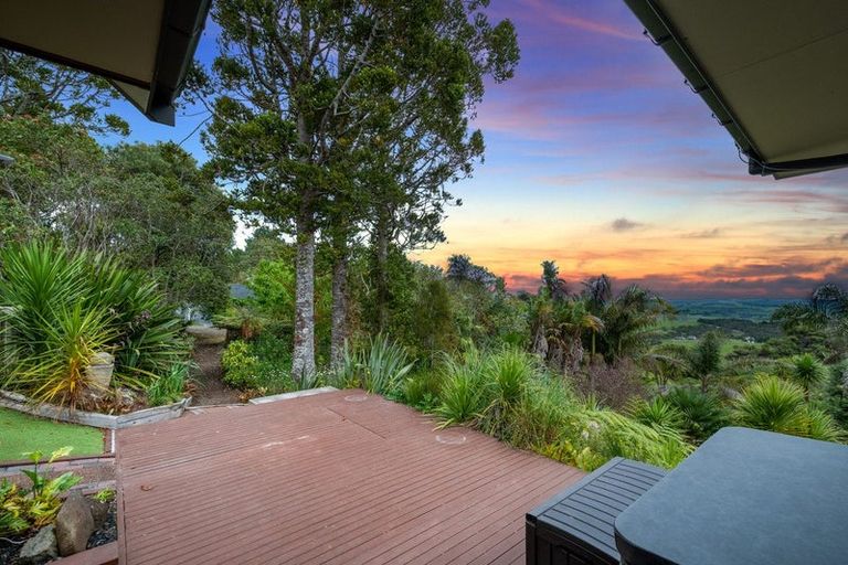 Photo of property in 429 Kiwitahi Road, Helensville, 0875