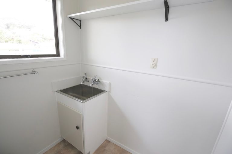 Photo of property in 1 Norfolk Place, Pukete, Hamilton, 3200