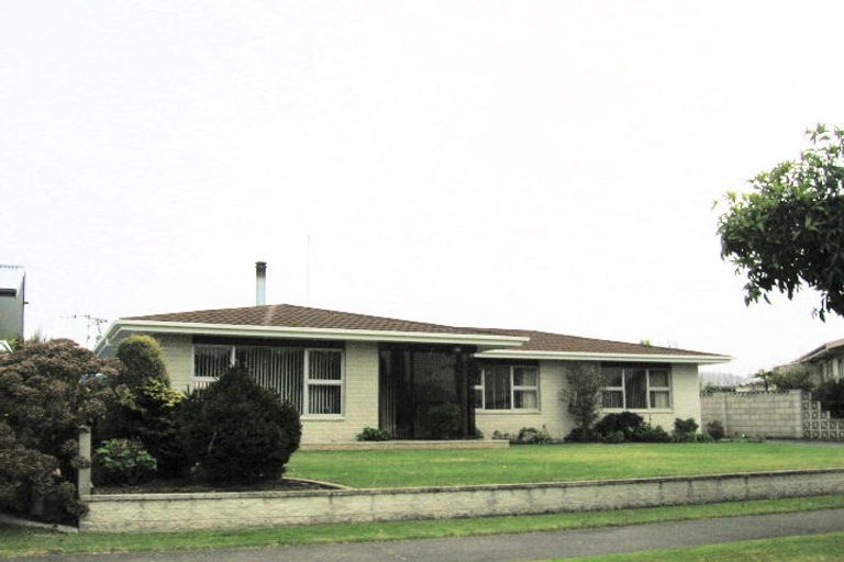 Photo of property in 37 Fife Crescent, Tamatea, Napier, 4112