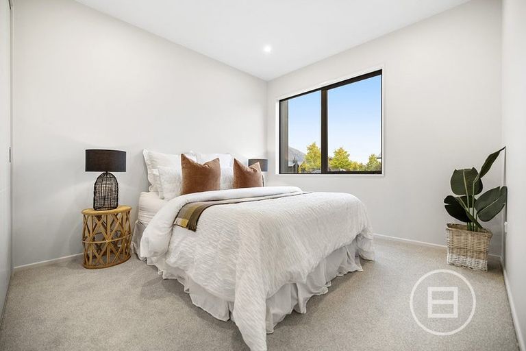 Photo of property in 22 Bale Road, Jacks Point, 9371