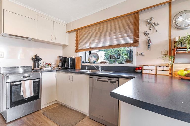 Photo of property in 1 Bata Place, Pomare, Rotorua, 3015