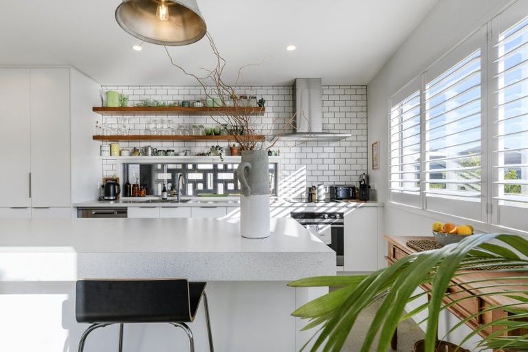 Photo of property in 6 Kahuparere Crescent, Pyes Pa, Tauranga, 3112