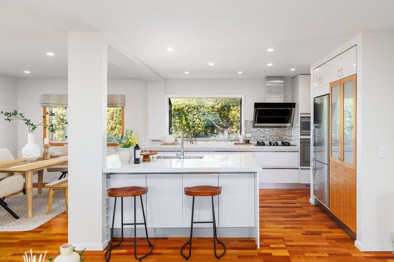 Photo of property in 12 Belleview Terrace, Mount Pleasant, Christchurch, 8081