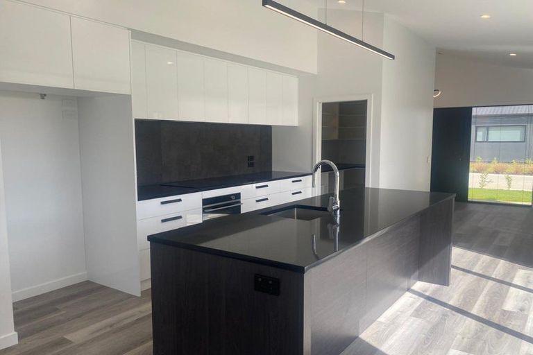 Photo of property in 1 Hadley Place, Cromwell, 9310