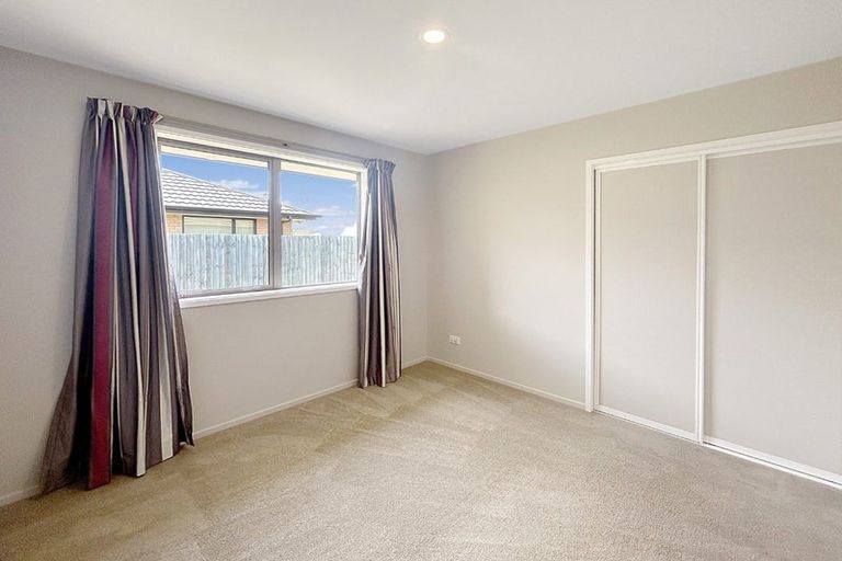 Photo of property in 16 Newman Road, Rolleston, 7614