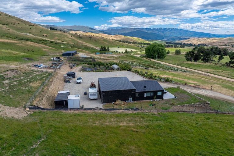 Photo of property in 218 Hawksburn Road, Nevis, Cromwell, 9384