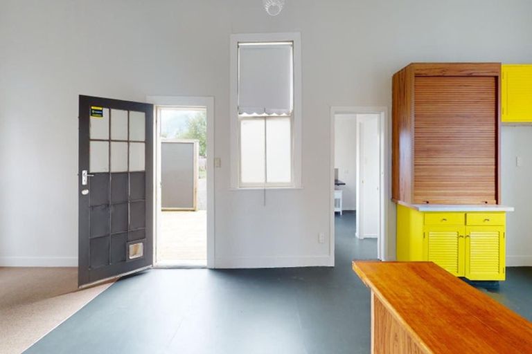 Photo of property in 37 Waldegrave Street, Palmerston North, 4410