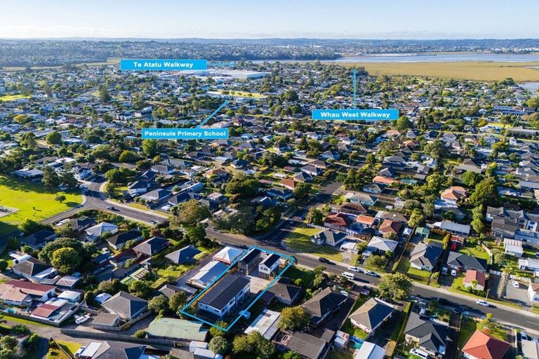 Photo of property in 14d Durham Street, Te Atatu Peninsula, Auckland, 0610