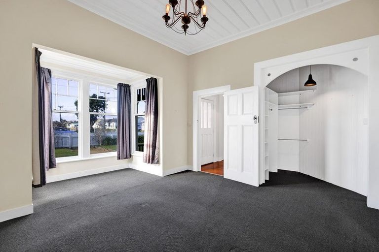 Photo of property in 120 Manawapou Road, Hawera, 4610