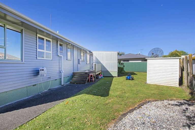 Photo of property in 85 Gloria Avenue, Te Atatu Peninsula, Auckland, 0610