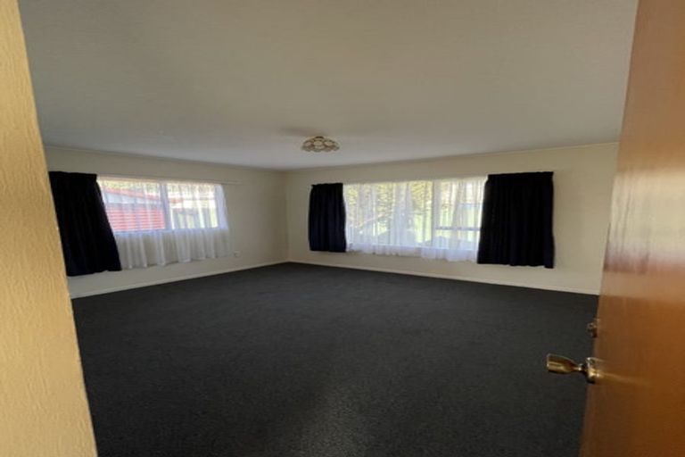 Photo of property in 5 Oreti Place, Clover Park, Auckland, 2019