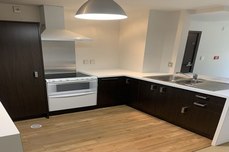 Photo of property in 8p Finlay Terrace, Mount Cook, Wellington, 6021