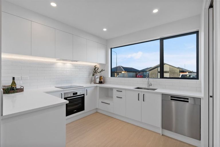 Photo of property in 6 Grimwood Street, Woodend, 7610