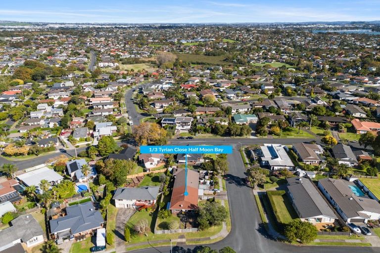 Photo of property in 1/3 Tyrian Close, Half Moon Bay, Auckland, 2012