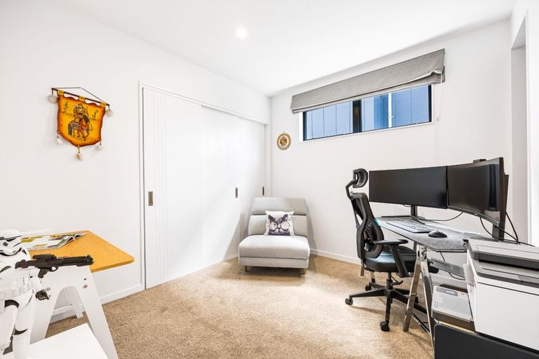 Photo of property in 100 Tarapuka Road, Westgate, Auckland, 0814