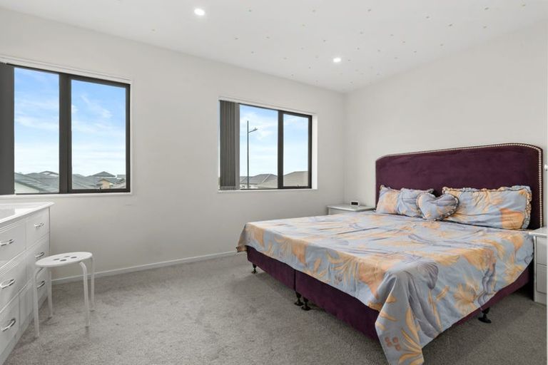 Photo of property in 35 Sapwood Crescent, Takanini, 2110
