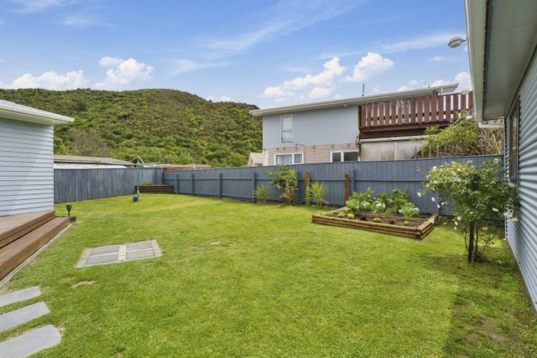 Photo of property in 51 Parenga Street, Wainuiomata, Lower Hutt, 5014