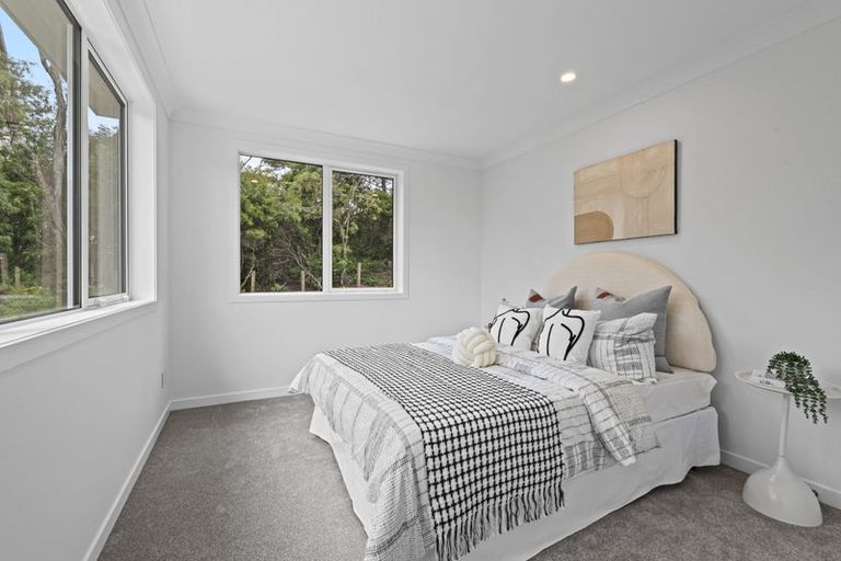 Photo of property in 38 Awanui Road, Red Beach, 0932