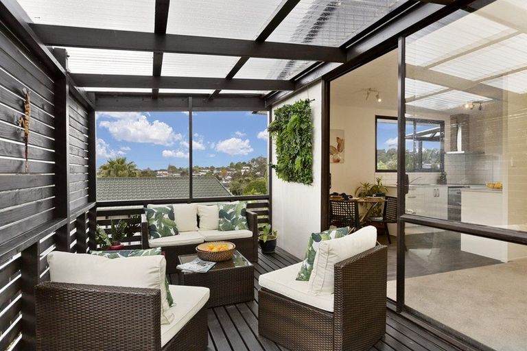 Photo of property in 1/235 Glengarry Road, Glen Eden, Auckland, 0602