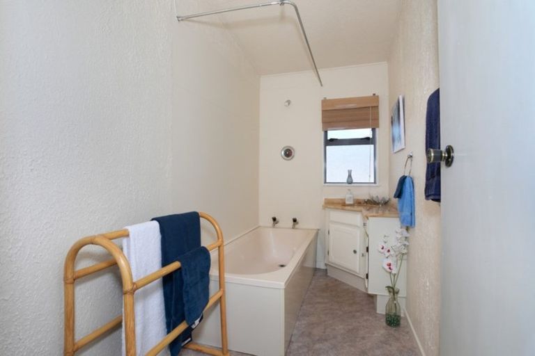 Photo of property in 10 Vera Street, Marton, 4710