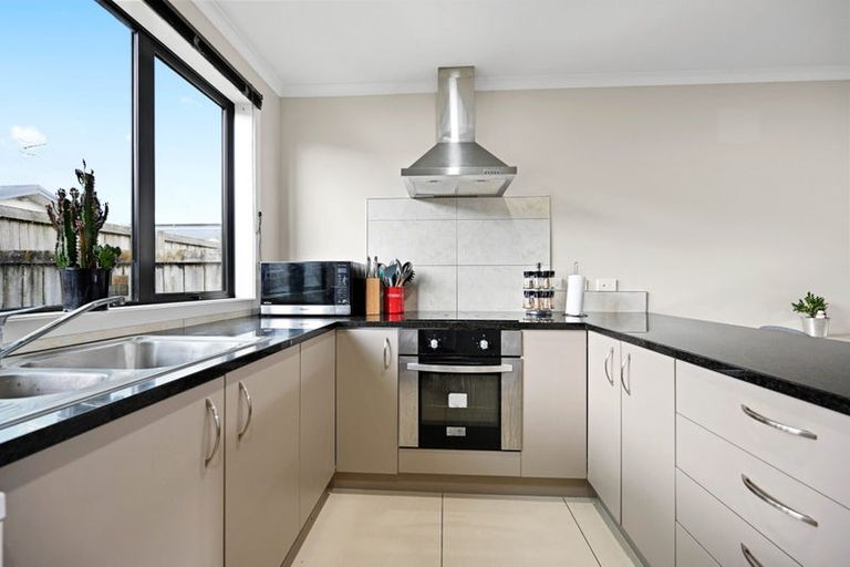 Photo of property in 202 Old Farm Road, Hamilton East, Hamilton, 3216