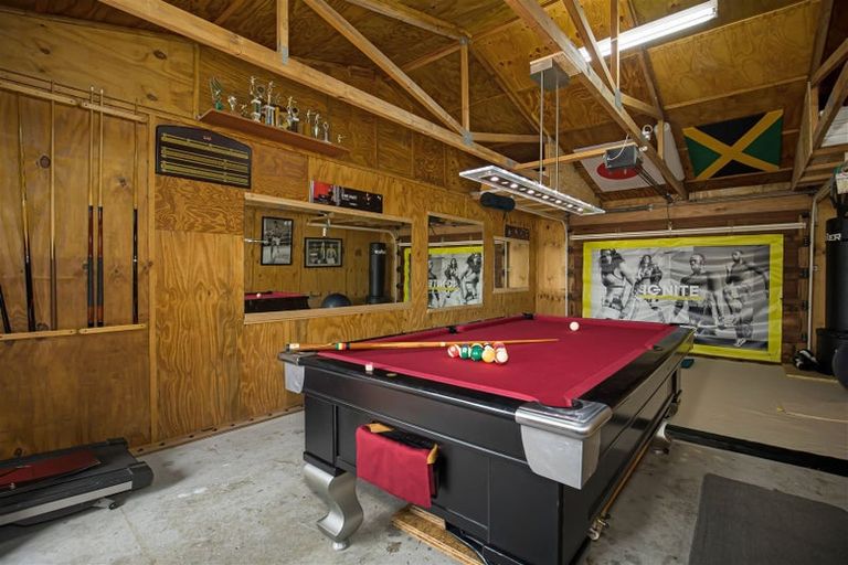 Photo of property in 275 Great North Road, Henderson, Auckland, 0612